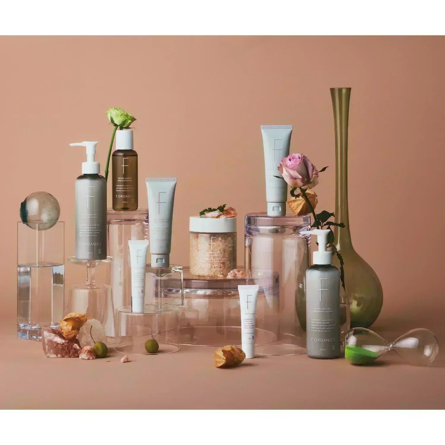 「F ORGANICS(エッフェオーガニック)」取扱いスタート|肌に、うるおいの水脈を。