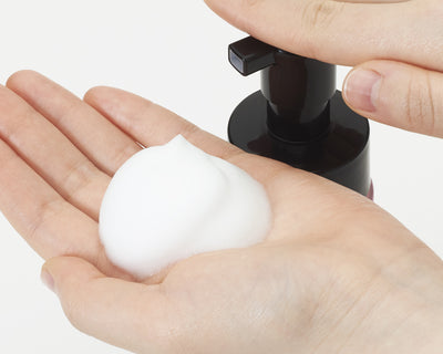 iroha INTIMATE WASH FOAM TYPE ダマスクローズとゼラニウムの香り 150ml